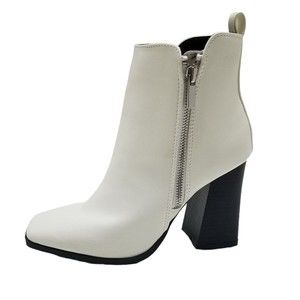 Qupid Womens 5.5 Faux Patent Leather Booties Block Heels Square Toe White